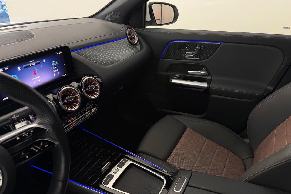Mercedes EQA300 Electric Art 4Matic 5d
