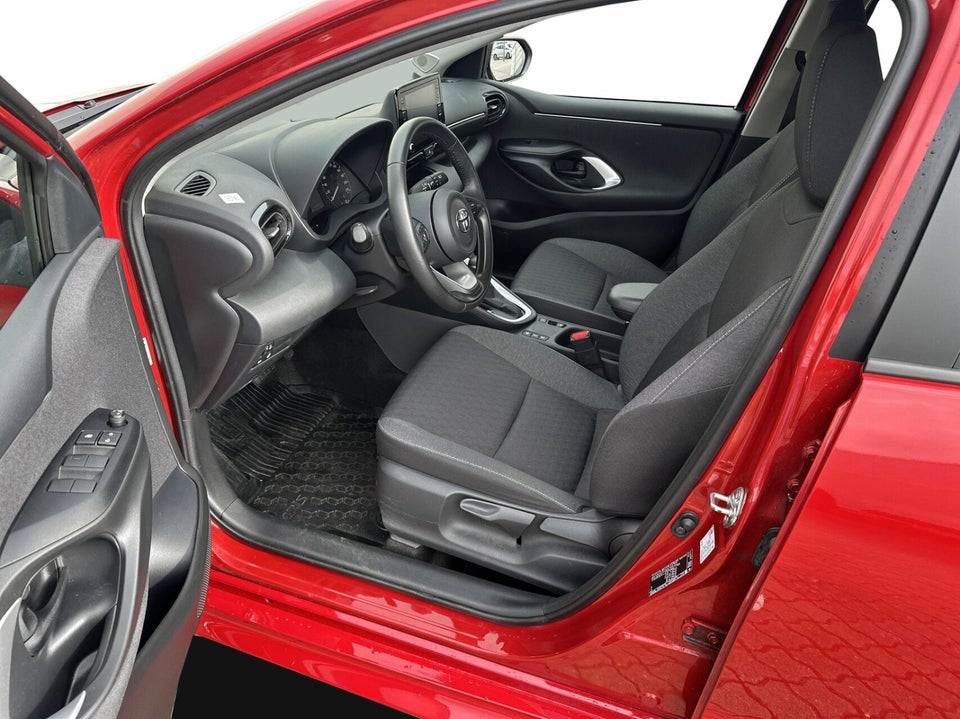 Toyota Yaris 1,5 Hybrid Active Tech+ e-CVT 5d