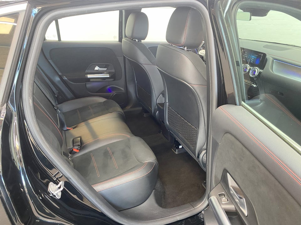 Mercedes EQA300 AMG Line 4Matic 5d