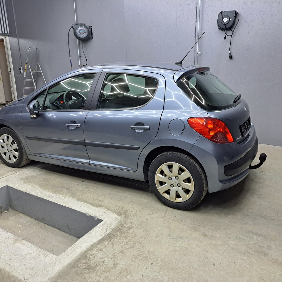 Peugeot 207 1,4 XR+ 5d