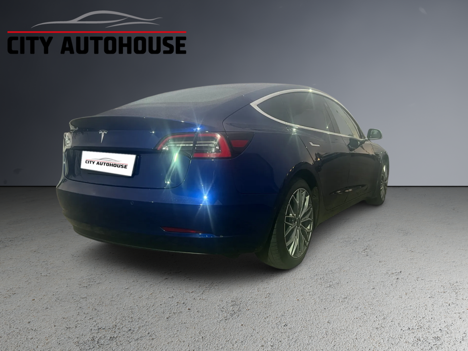Tesla Model 3 Long Range AWD 4d