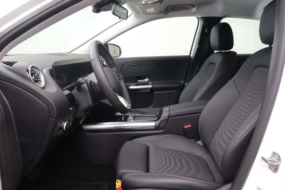 Mercedes EQA250 Progressive Van 5d