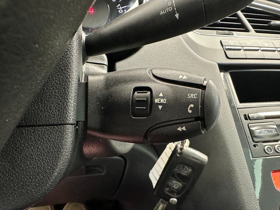 Peugeot 5008 1,6 BlueHDi 120 Allure 7prs 5d