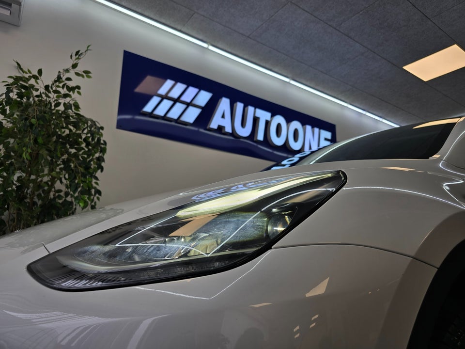 Tesla Model Y RWD 5d