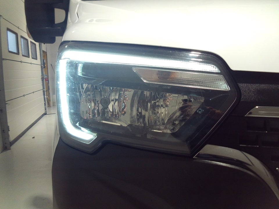 Renault Master IV T33 2,3 dCi 150 L2H2 Kassevogn