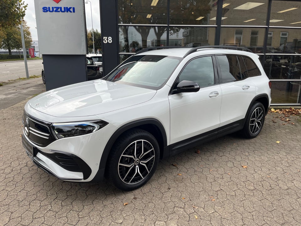 Mercedes EQB250 AMG Line 5d