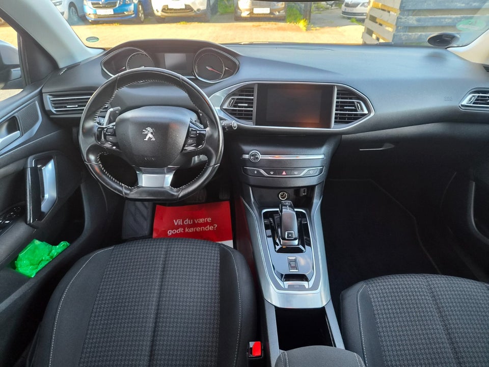 Peugeot 308 1,5 BlueHDi 130 Prestige SW EAT6 5d
