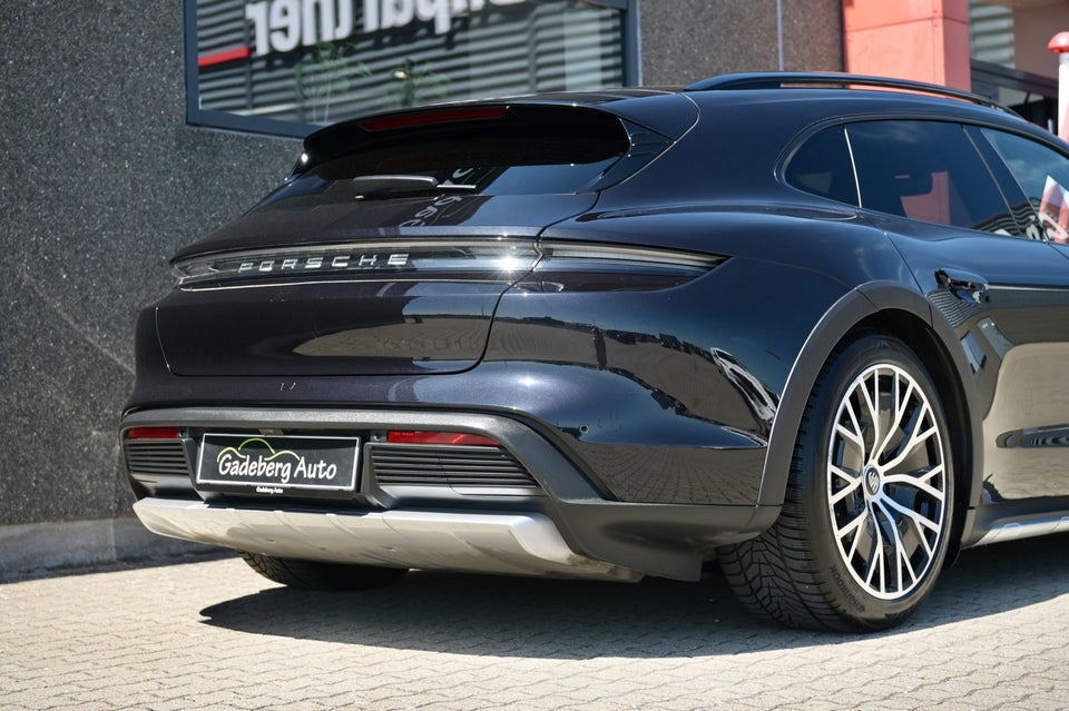 Porsche Taycan 4 Performance+ Cross Turismo 5d