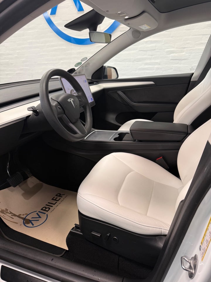 Tesla Model Y RWD 5d