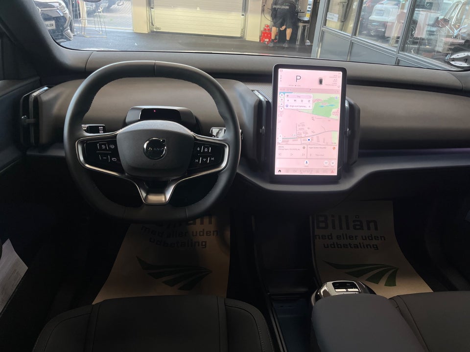 Volvo EX30 Standard Range Plus 5d