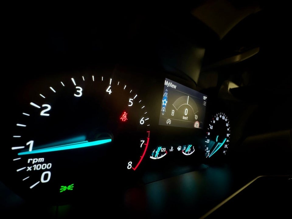 Ford Focus 1,0 EcoBoost mHEV Titanium 5d