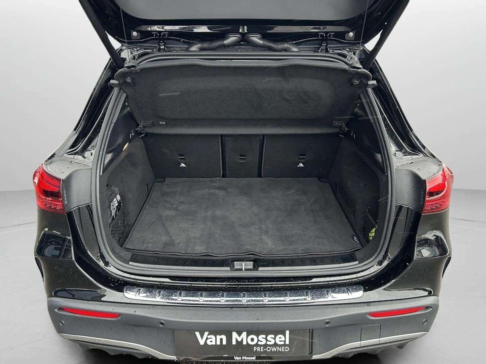 Mercedes EQA350 AMG Edition 4Matic 5d