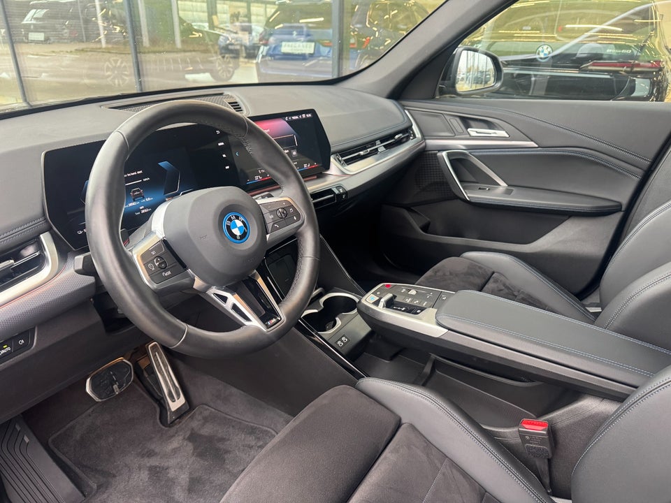 BMW iX1 xDrive30 M-Sport 5d