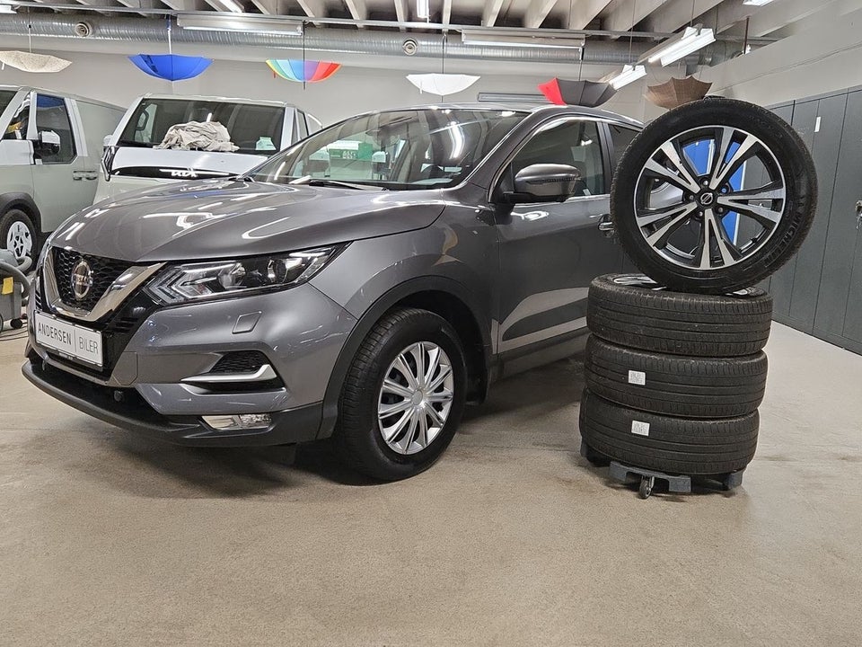 Nissan Qashqai 1,3 Dig-T 140 N-Connecta 5d