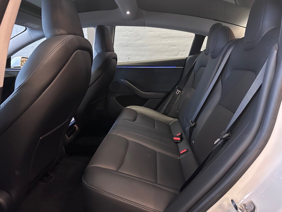 Tesla Model 3 Long Range AWD 4d