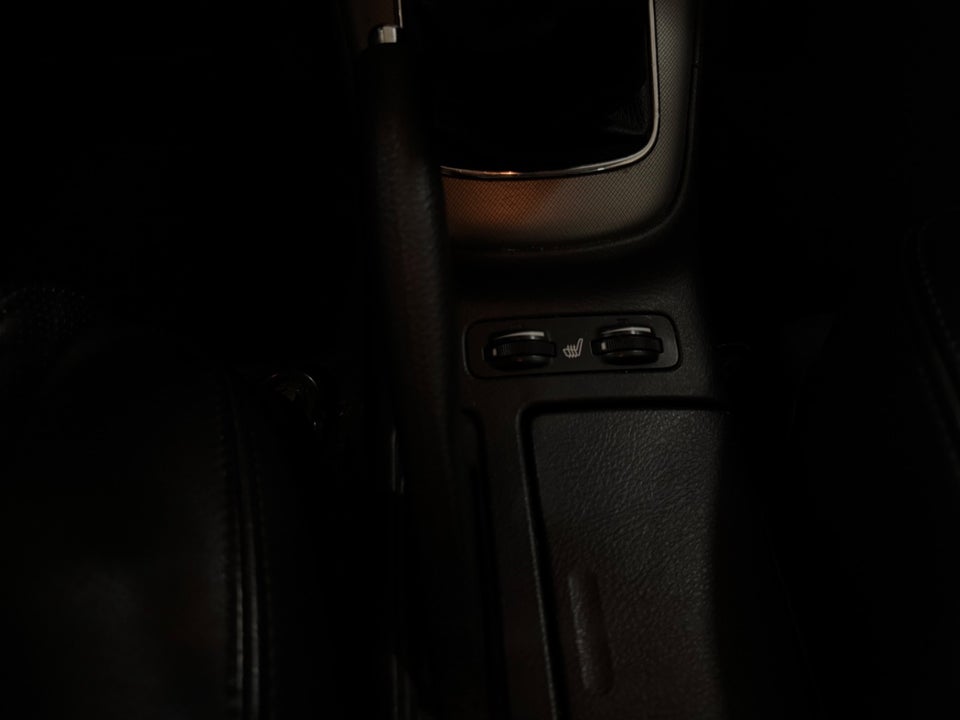 Toyota Avensis 2,0 D-4D Sol stc. 5d