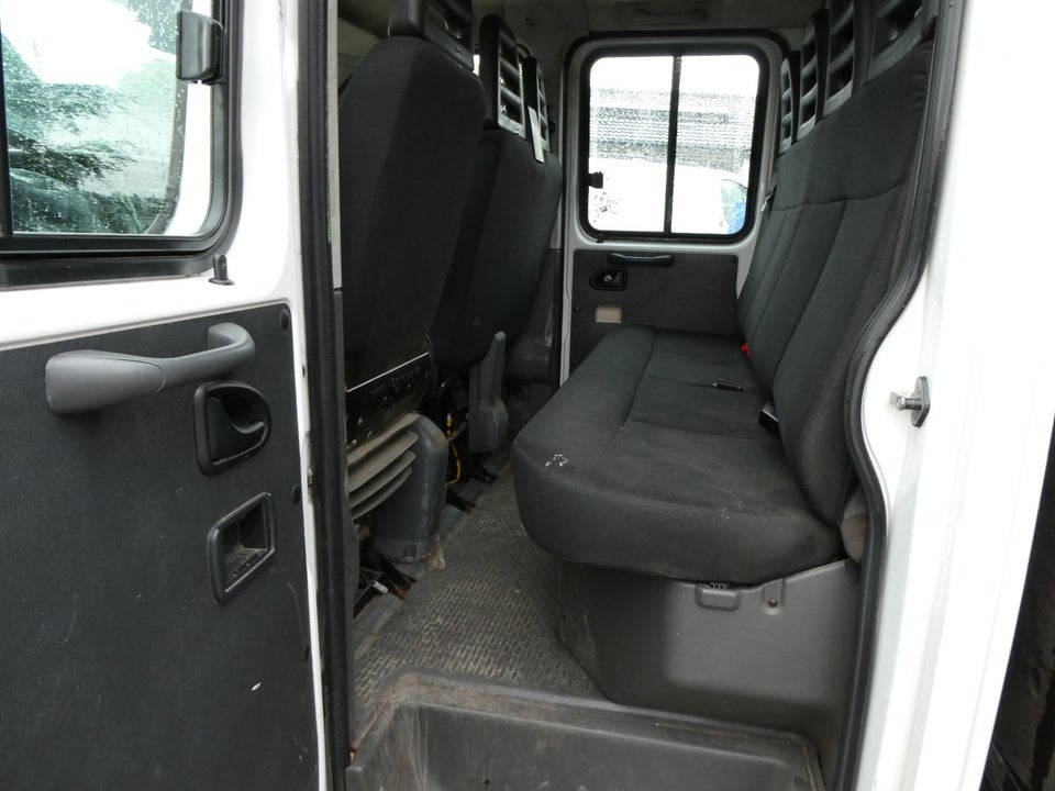 Iveco Daily 3,0 35C17 Mandskabsvogn m/lad 4d