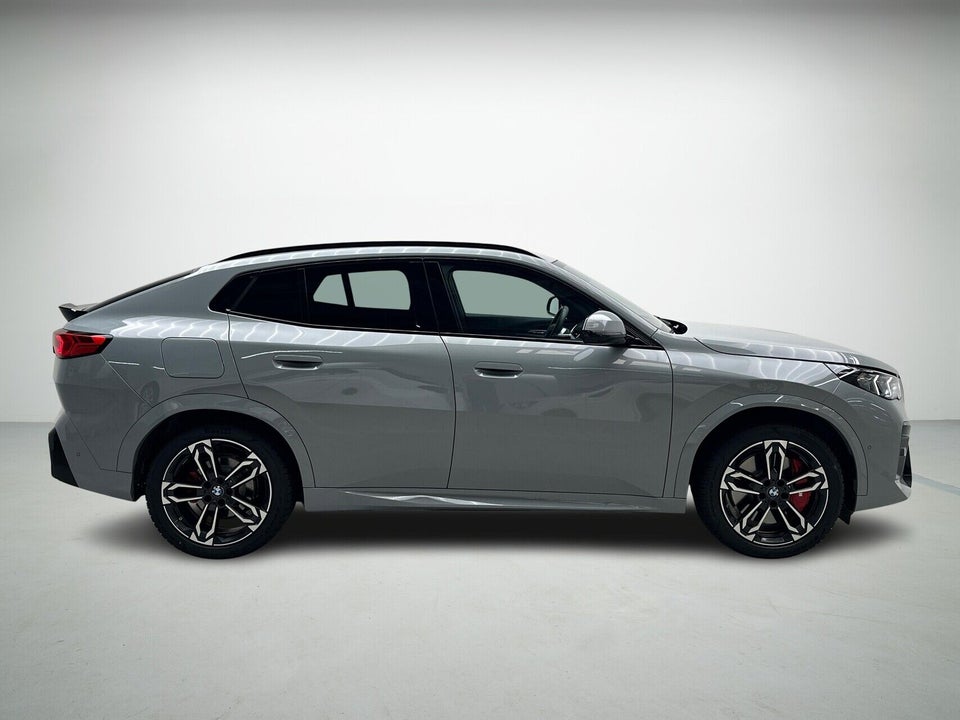 BMW iX2 xDrive30 M-Sport 5d