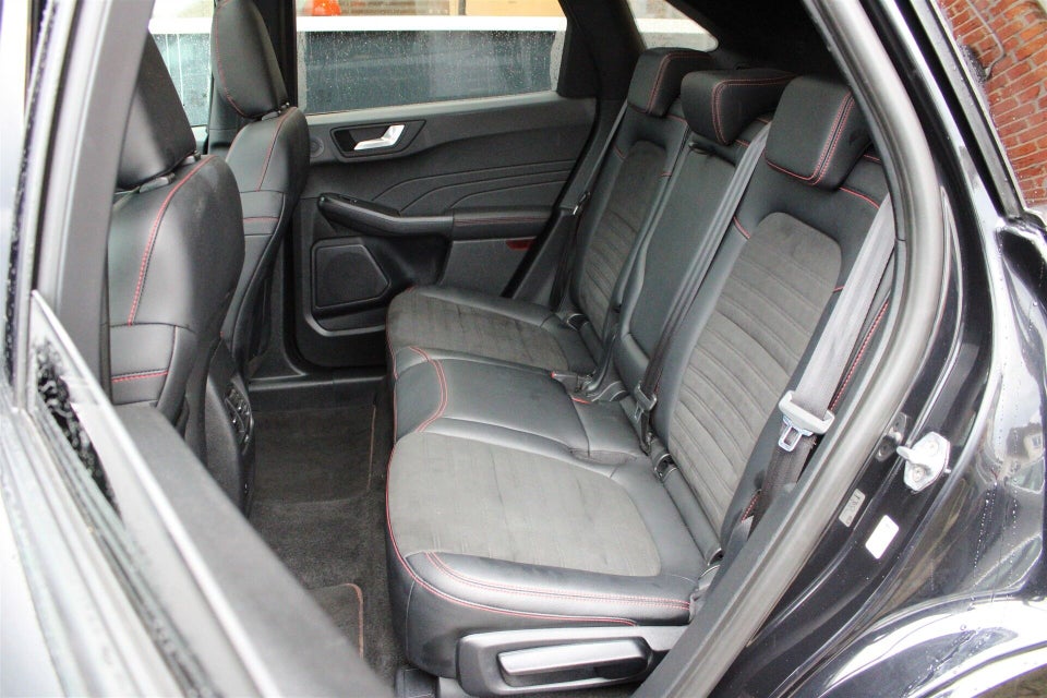 Ford Kuga 2,5 PHEV ST-Line X CVT 5d