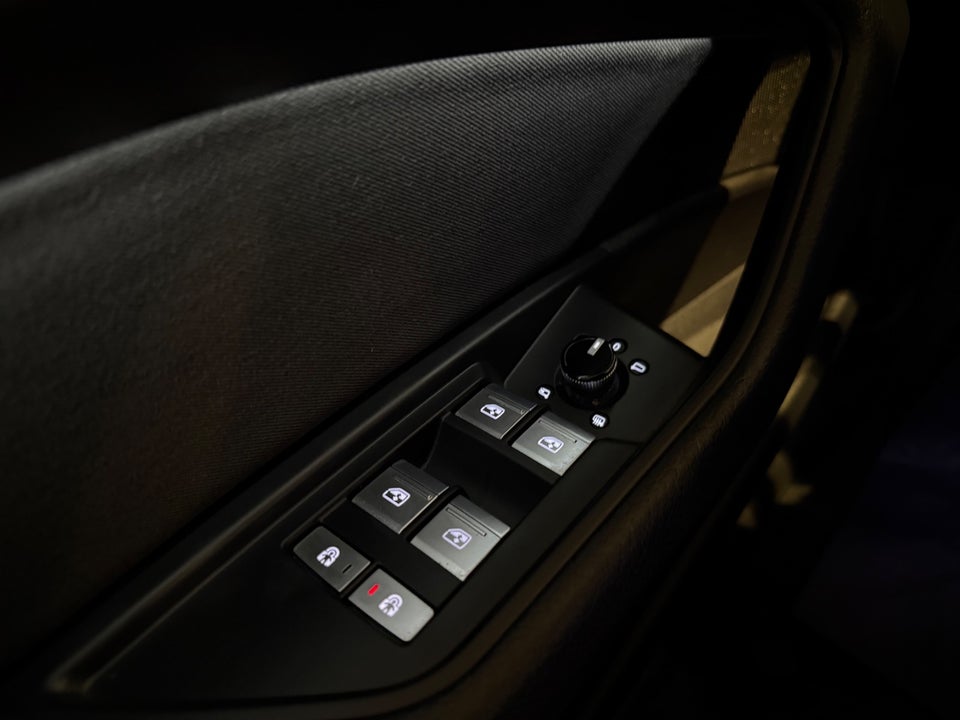 Audi e-tron 55 quattro 5d