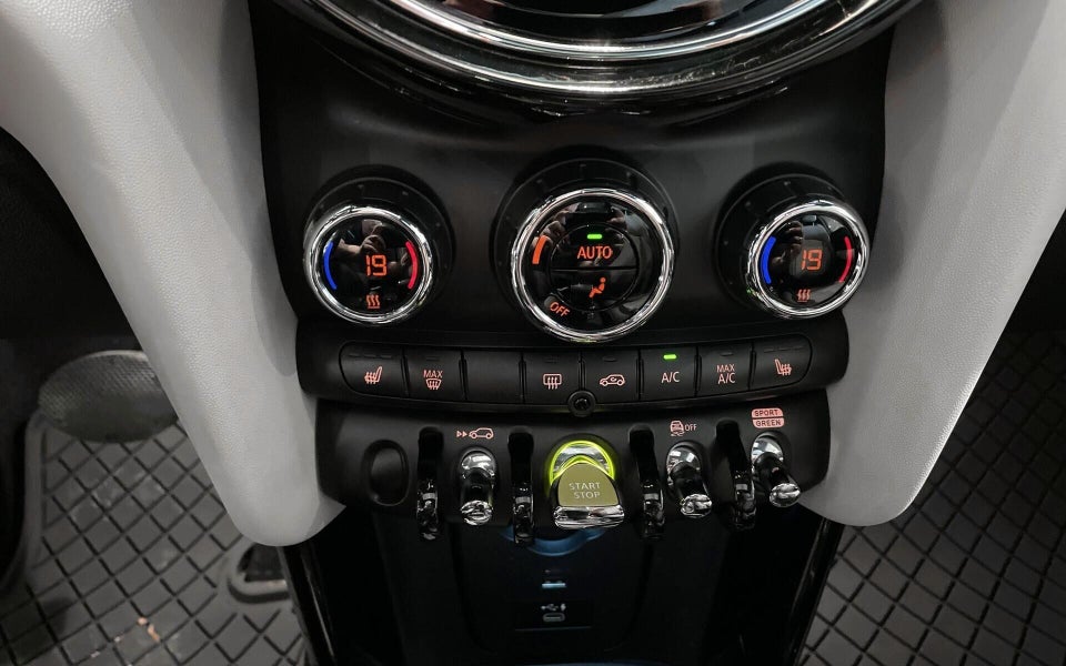 MINI Cooper SE Collection 3d