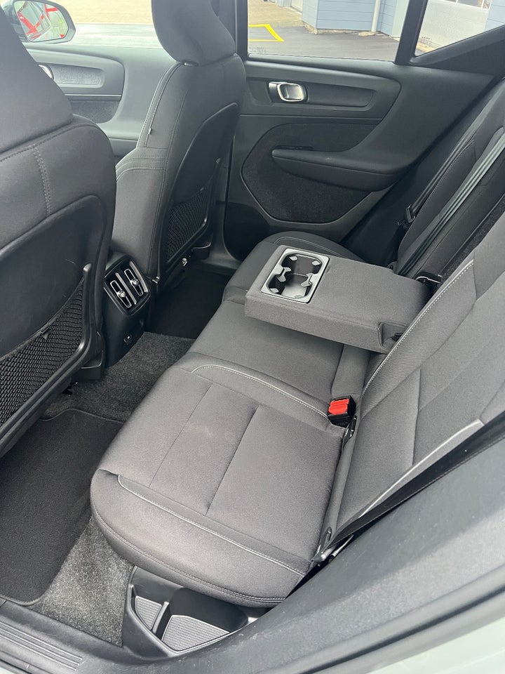 Volvo XC40 ReCharge Extended Range Plus 5d