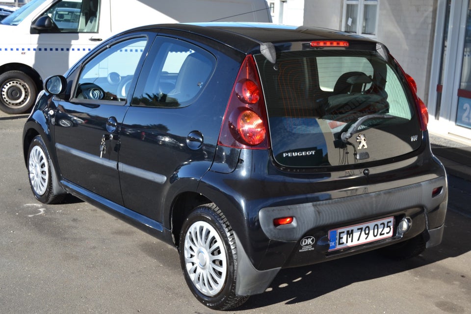 Peugeot 107 1,0 Champion Air 5d