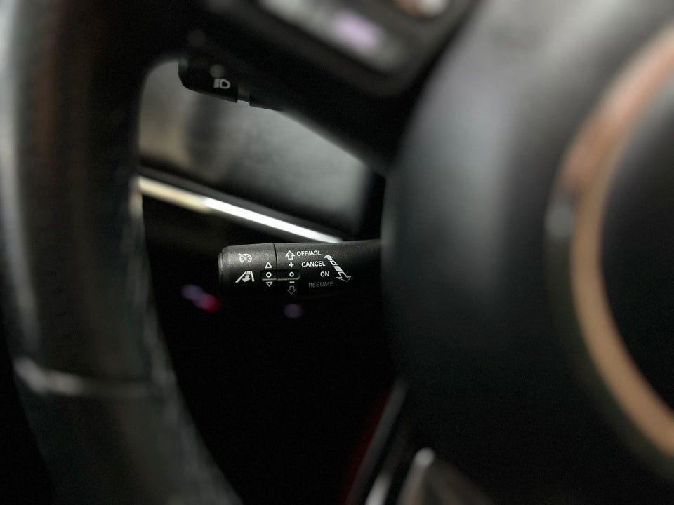 MG Marvel R Luxury 5d