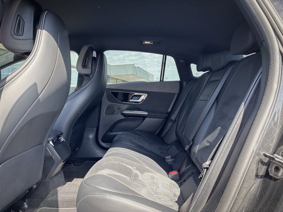 Mercedes EQE350 AMG Line 4d