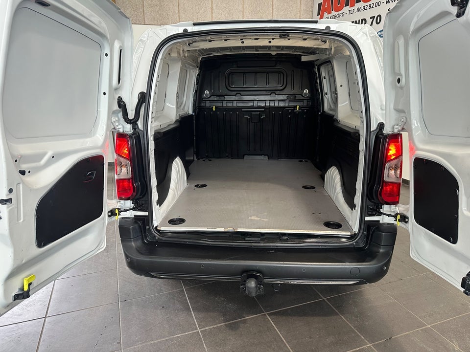 Peugeot Partner 1,5 BlueHDi 130 L2V2 Plus Pro EAT8 Van