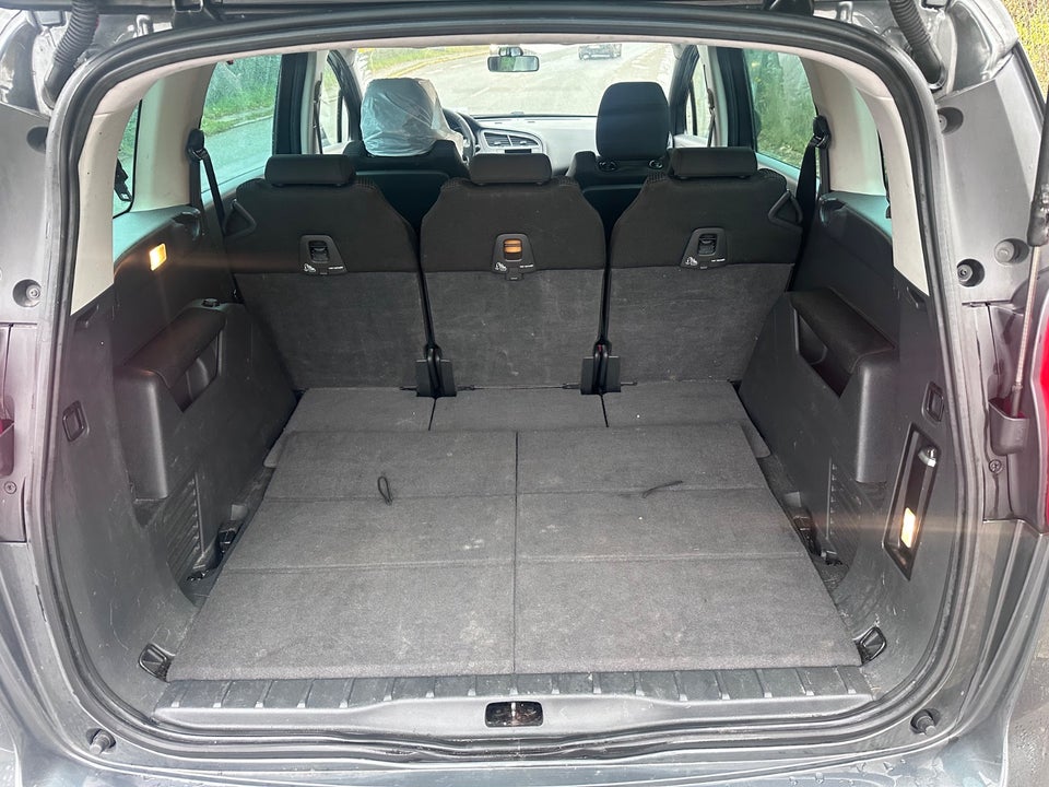 Peugeot 5008 1,6 HDi 110 Premium 7prs 5d