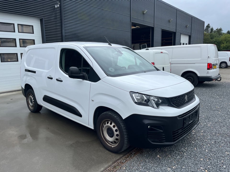 Peugeot Partner 1,5 BlueHDi 100 L2V2 Ultimate Van