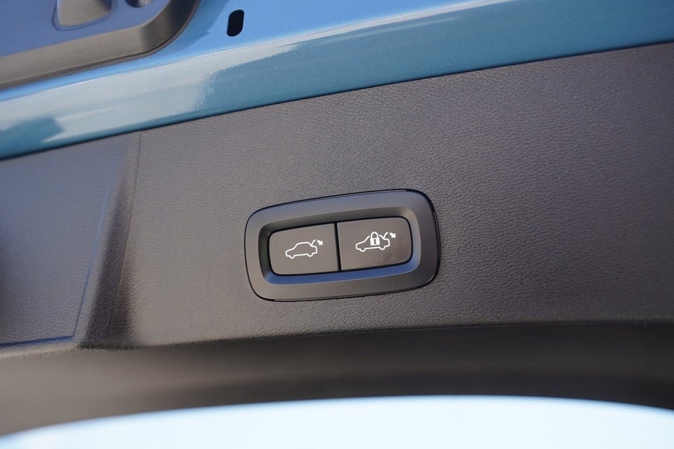 Volvo XC40 P6 ReCharge Plus 5d