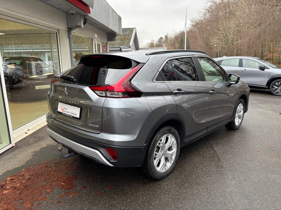 Mitsubishi Eclipse Cross 2,4 PHEV Intense CVT 4WD 5d