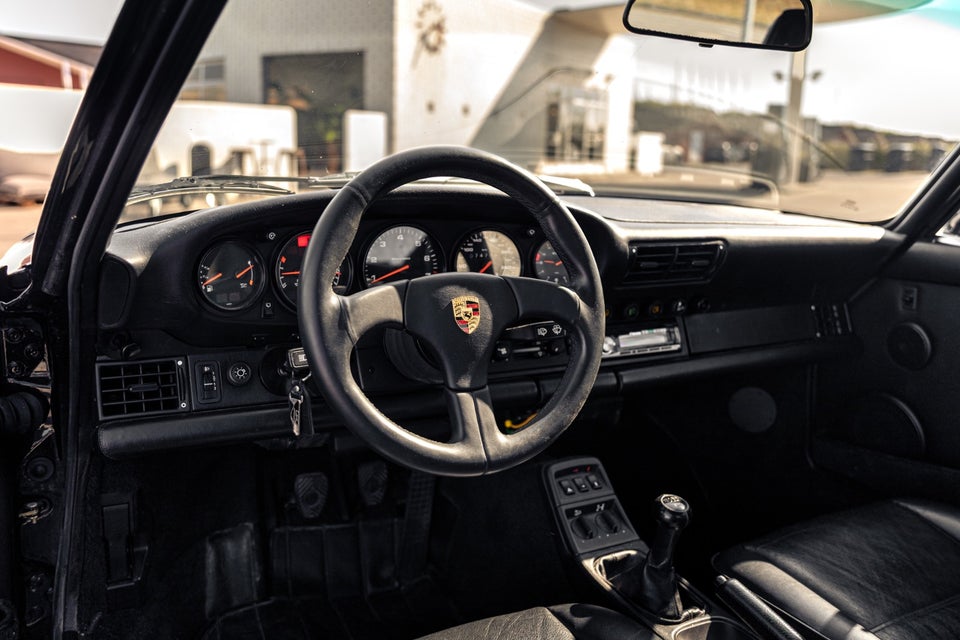 Porsche 911 3,6 Carrera 4 Coupé 2d