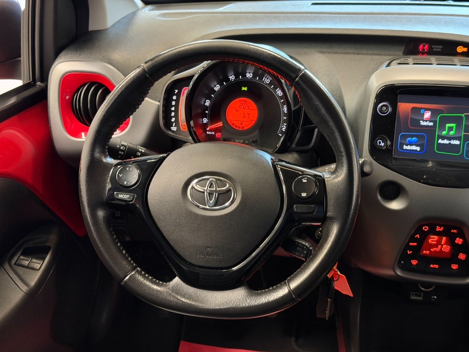 Toyota Aygo 1,0 VVT-i x-cellence 5d