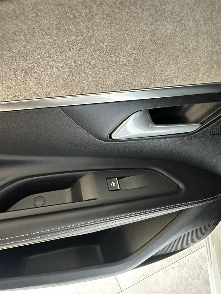 Peugeot 3008 1,6 Hybrid Active Pack EAT8 5d