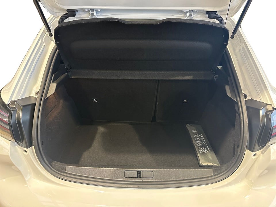 Peugeot e-208 50 Style 5d