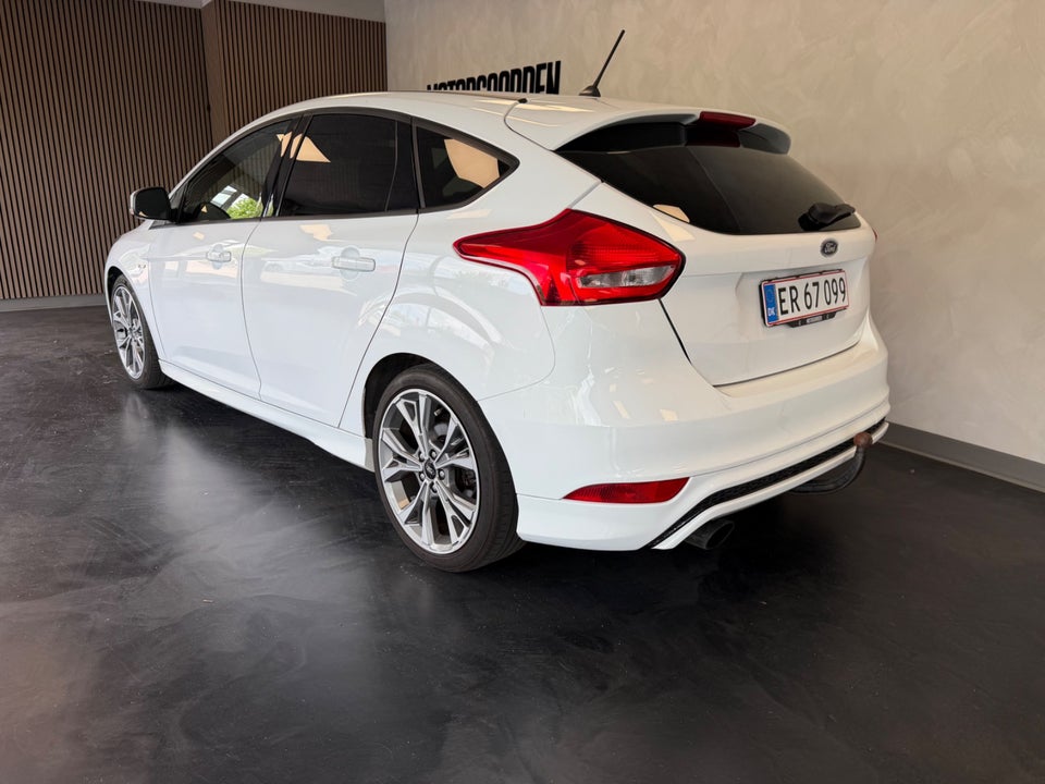 Ford Focus 1,0 SCTi 125 ST-Line+ 5d