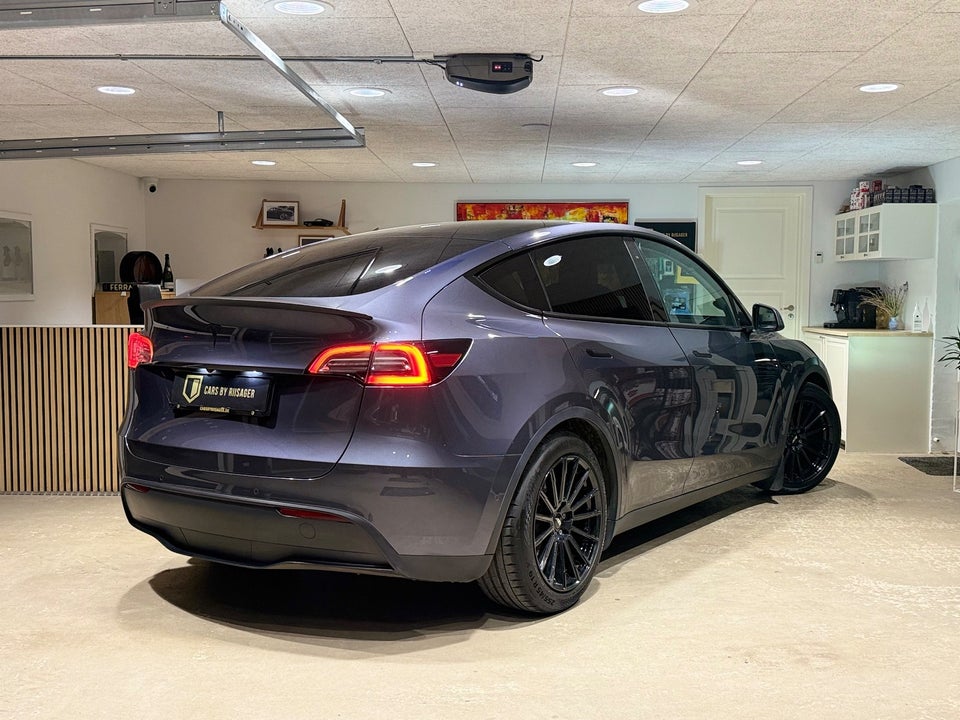 Tesla Model Y Long Range AWD 5d