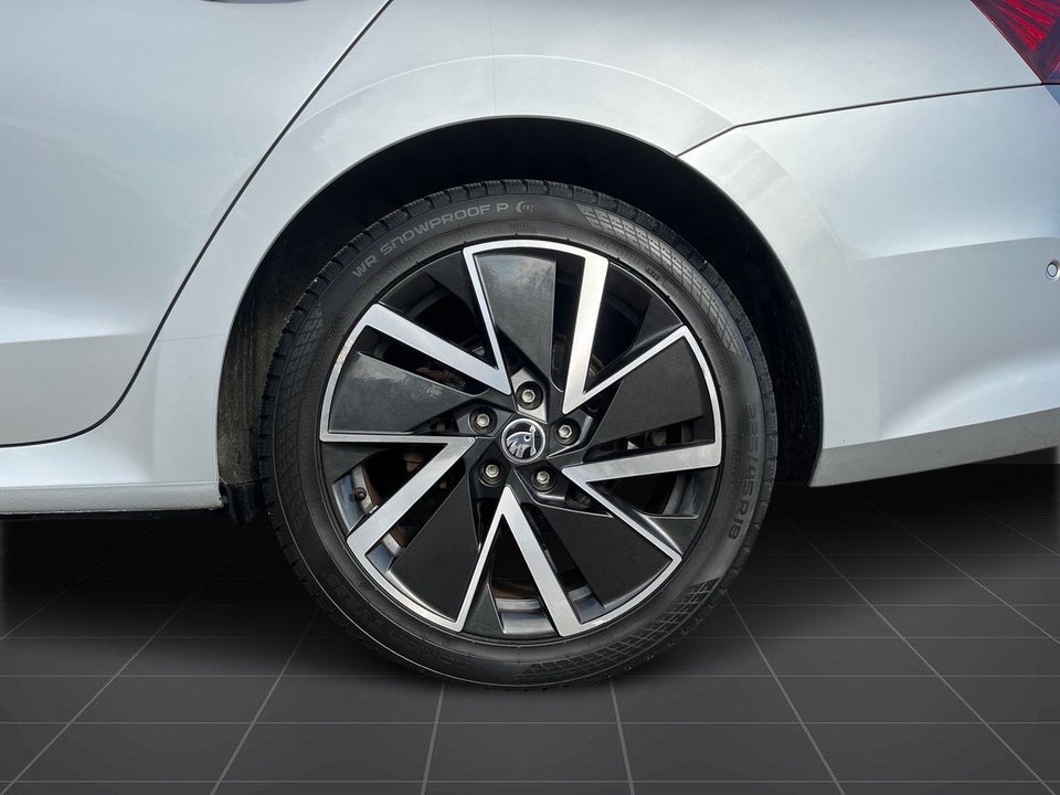 Skoda Octavia 1,4 TSi iV Plus Combi DSG 5d