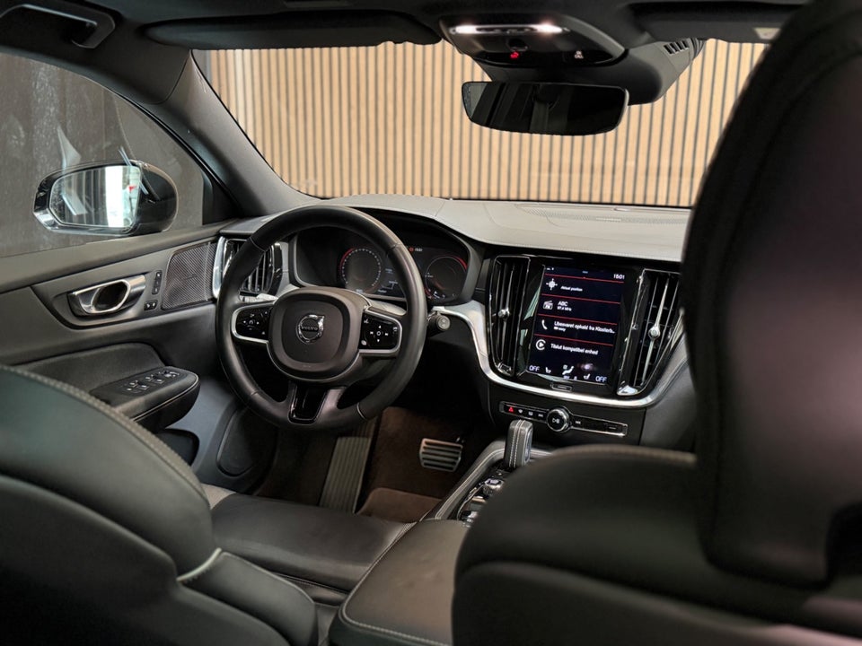 Volvo V60 2,0 T6 ReCharge R-Design aut. AWD 5d