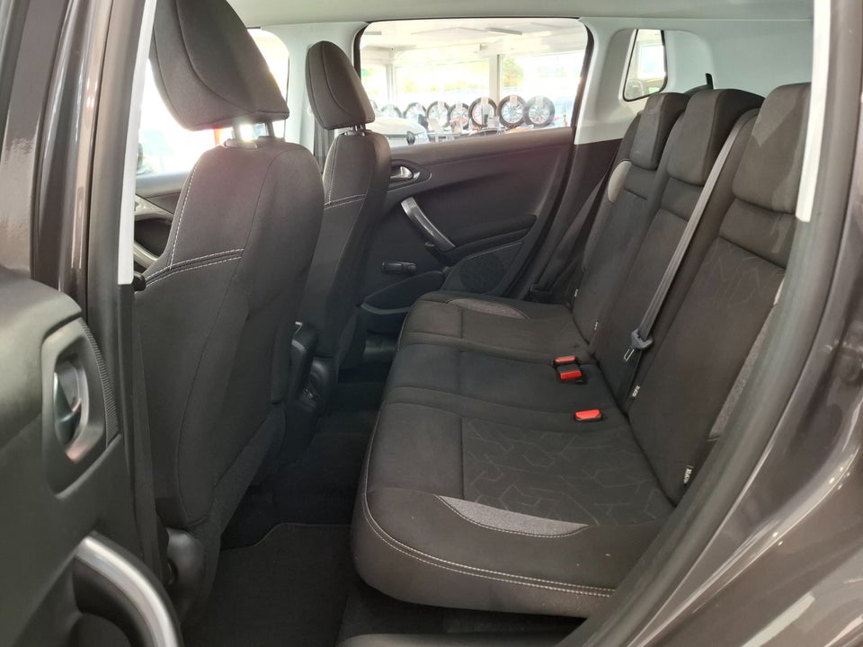 Peugeot 2008 1,2 VTi 82 Active 5d