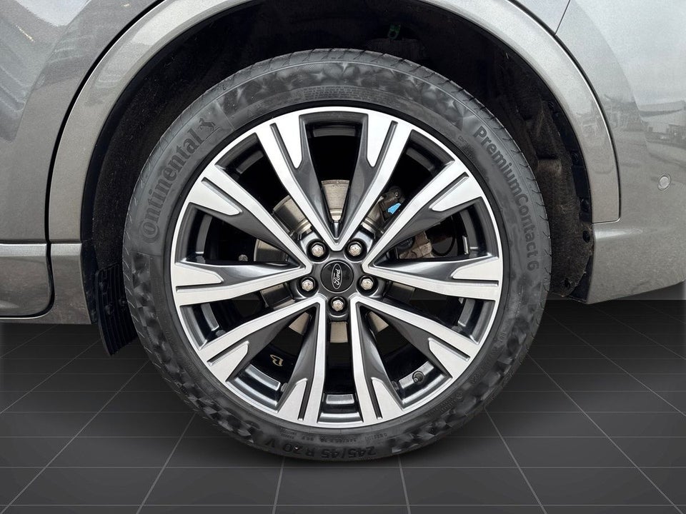 Ford Kuga 2,5 PHEV Vignale CVT 5d