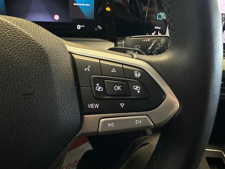 VW Golf VIII 1,5 eTSi 150 Life DSG 5d