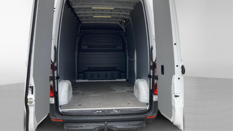 Mercedes Sprinter 215 2,0 CDi A2 Kassevogn aut. FWD