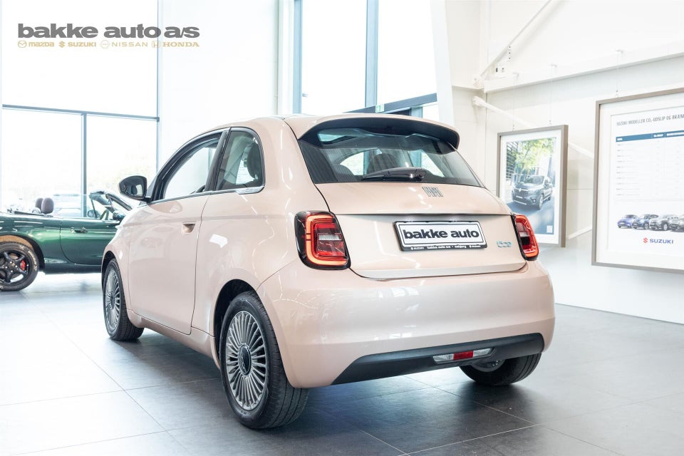 Fiat 500e 42 Icon 3d