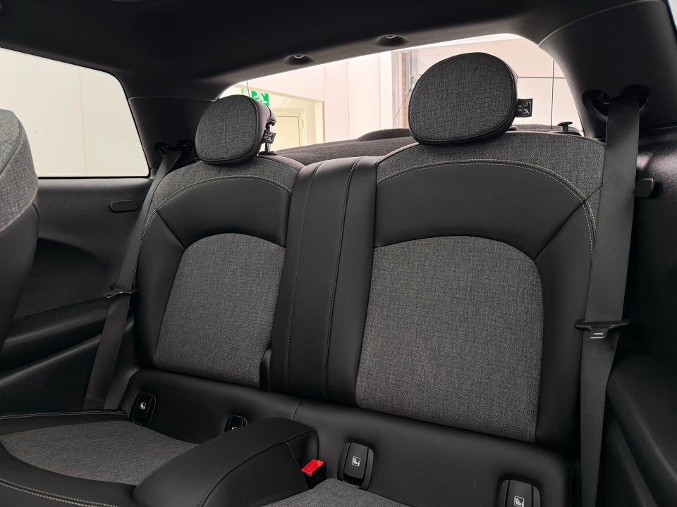 MINI Cooper SE Edition Premium Plus 3d