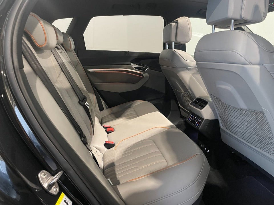 Audi e-tron 55 S-line quattro 5d