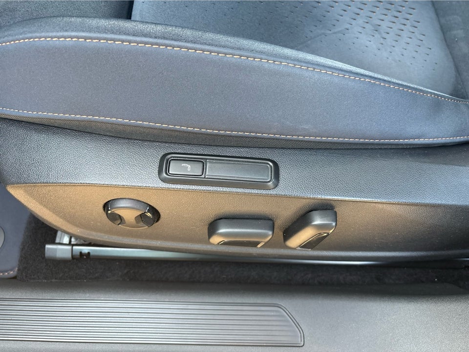 Cupra Born 58 e-Boost 5d